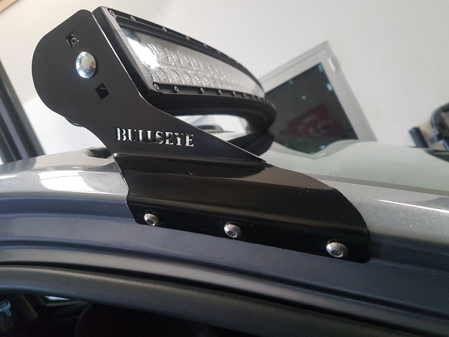 Isuzu D-Max Bullseye Curved Lightbar Bracket 50"