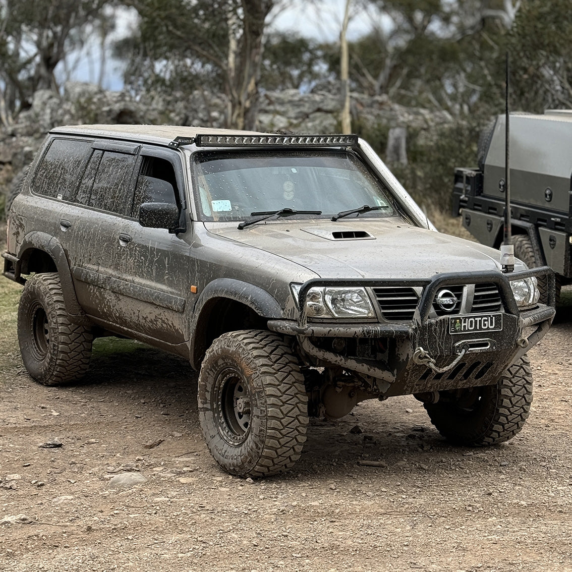GU Patrol Bullseye Bracket Roof Mounted Lightbar