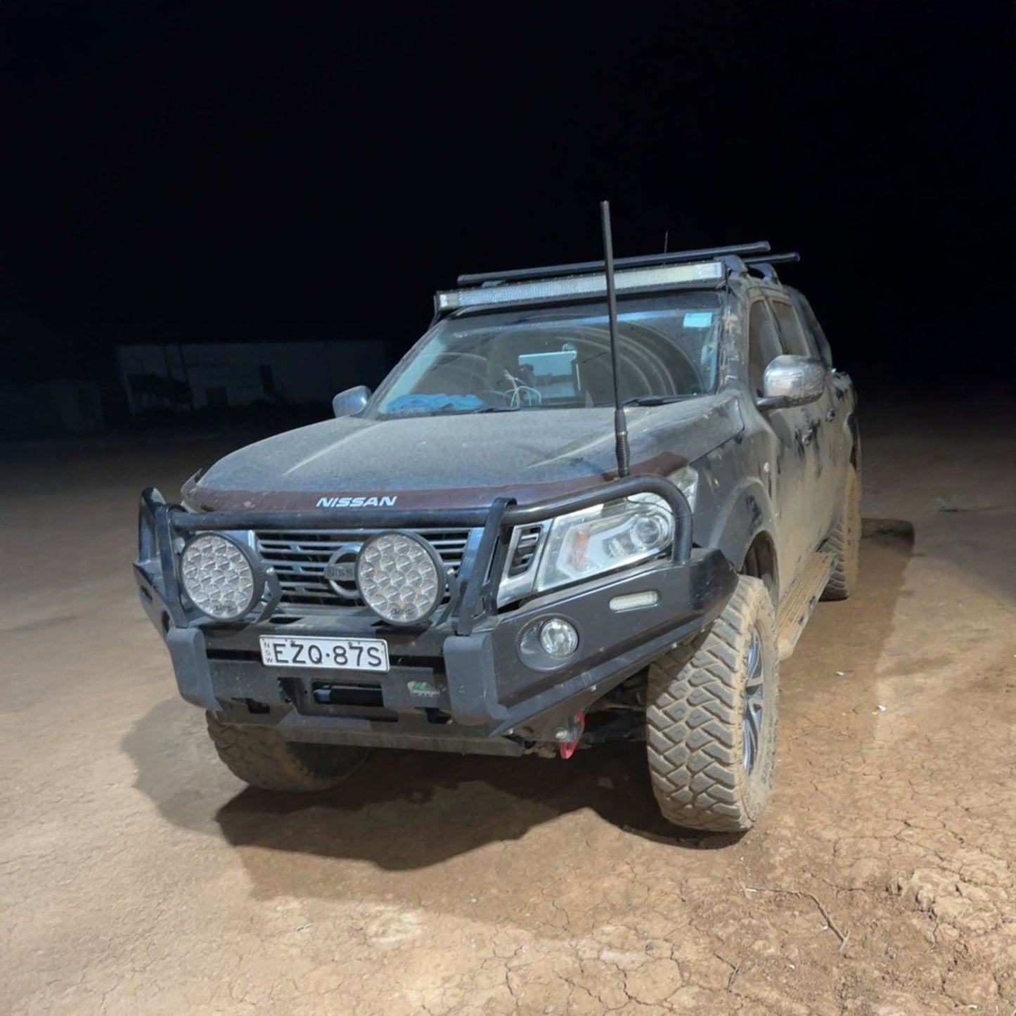 Nissan Navara NP300 50″ Curved Windscreen Mounting Brackets
