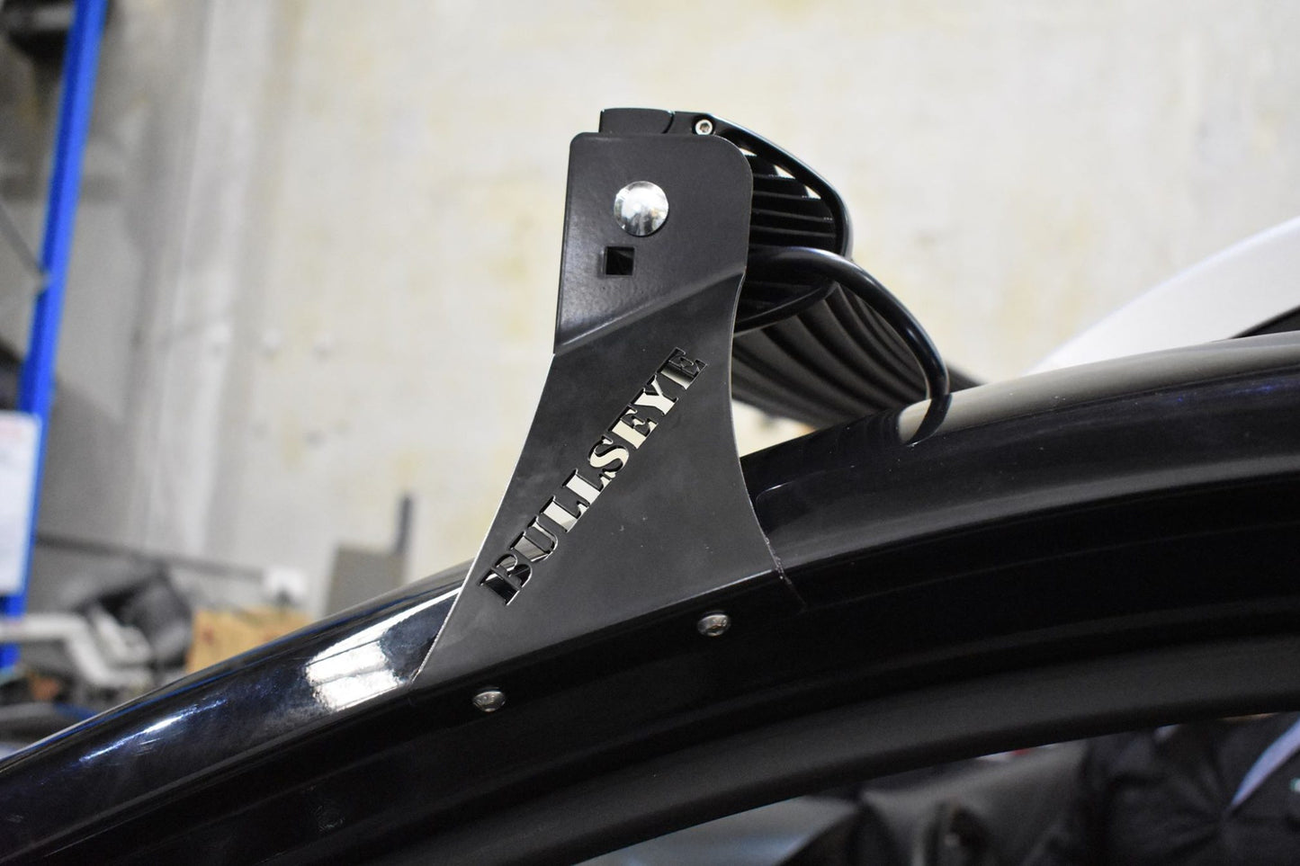 NP300 Navara Bullseye Bracket Curved Lightbar Mount
