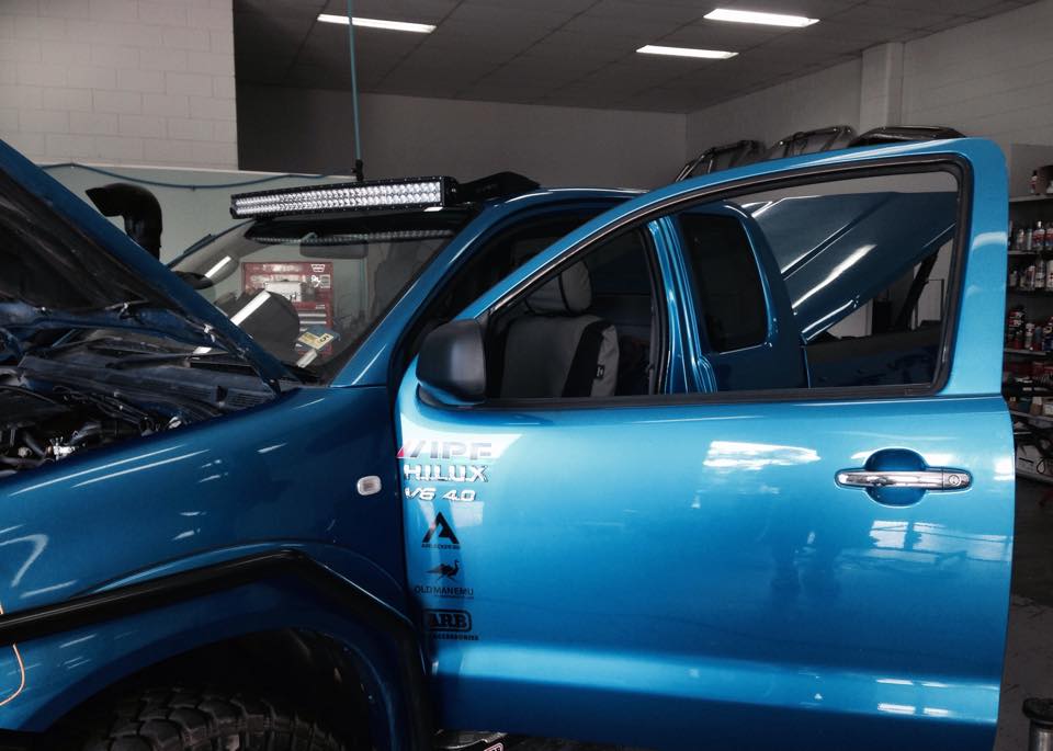 Toyota Hilux N70 Bullseye Bracket Curved Lightbar Mount