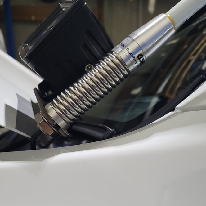 
                  
                    D-MAX Light and Aerial Bonnet Mount
                  
                