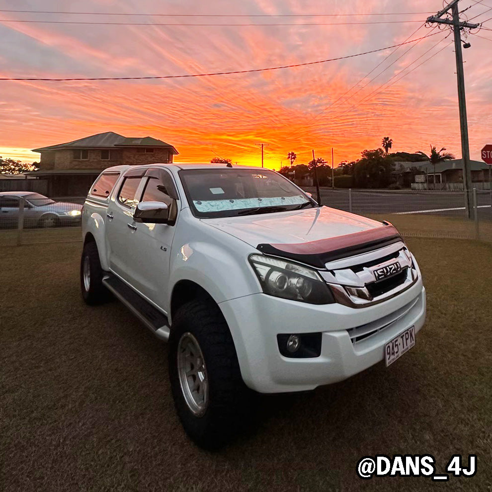 
                  
                    DMAX Solar Screen Dash Shade
                  
                