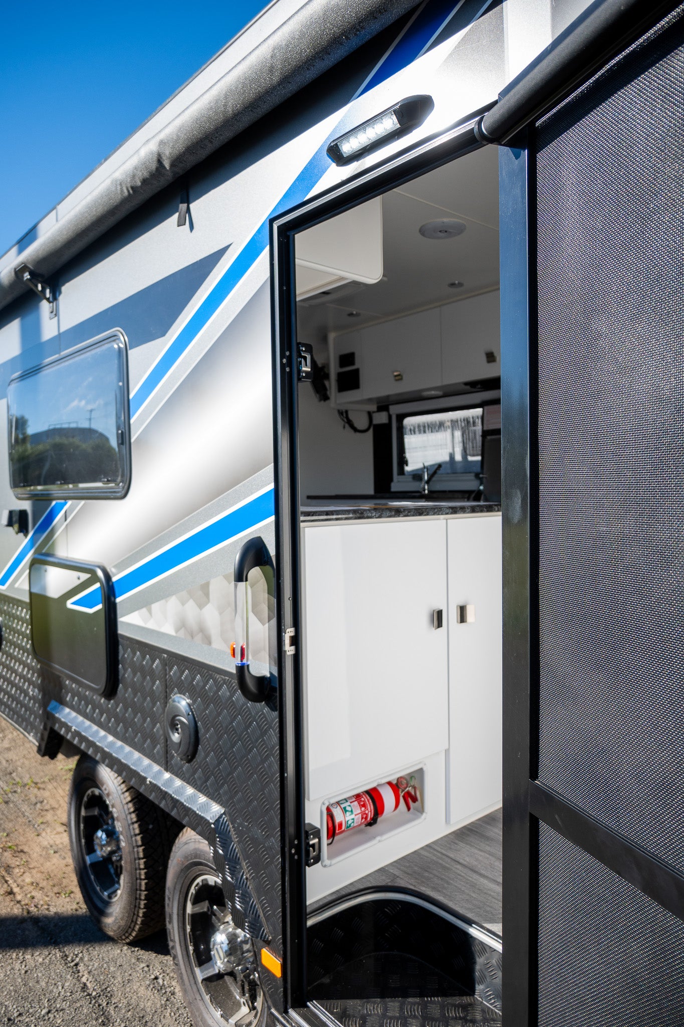 
                  
                    2022 Sunrise La Maison 23.5ft
                  
                