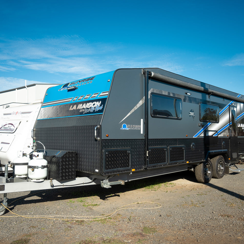 
                  
                    2022 Sunrise La Maison 23.5ft
                  
                