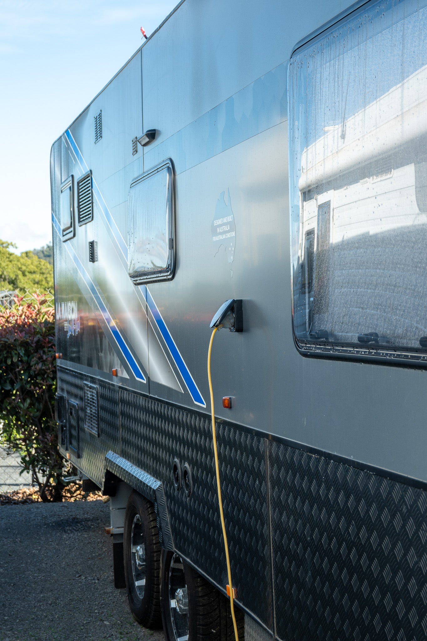 
                  
                    2022 Sunrise La Maison 23.5ft
                  
                