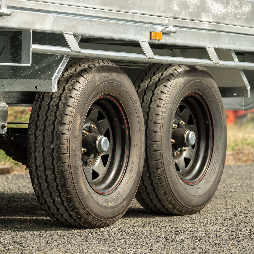 
                  
                    MAKS Dual Axle Flat-Top Strong Galvanized Trailer
                  
                