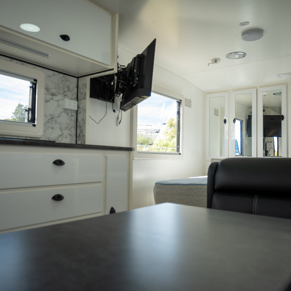 
                  
                    2020 RETREAT FRASER 216R
                  
                