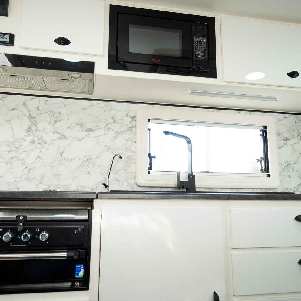 
                  
                    2020 RETREAT FRASER 216R
                  
                