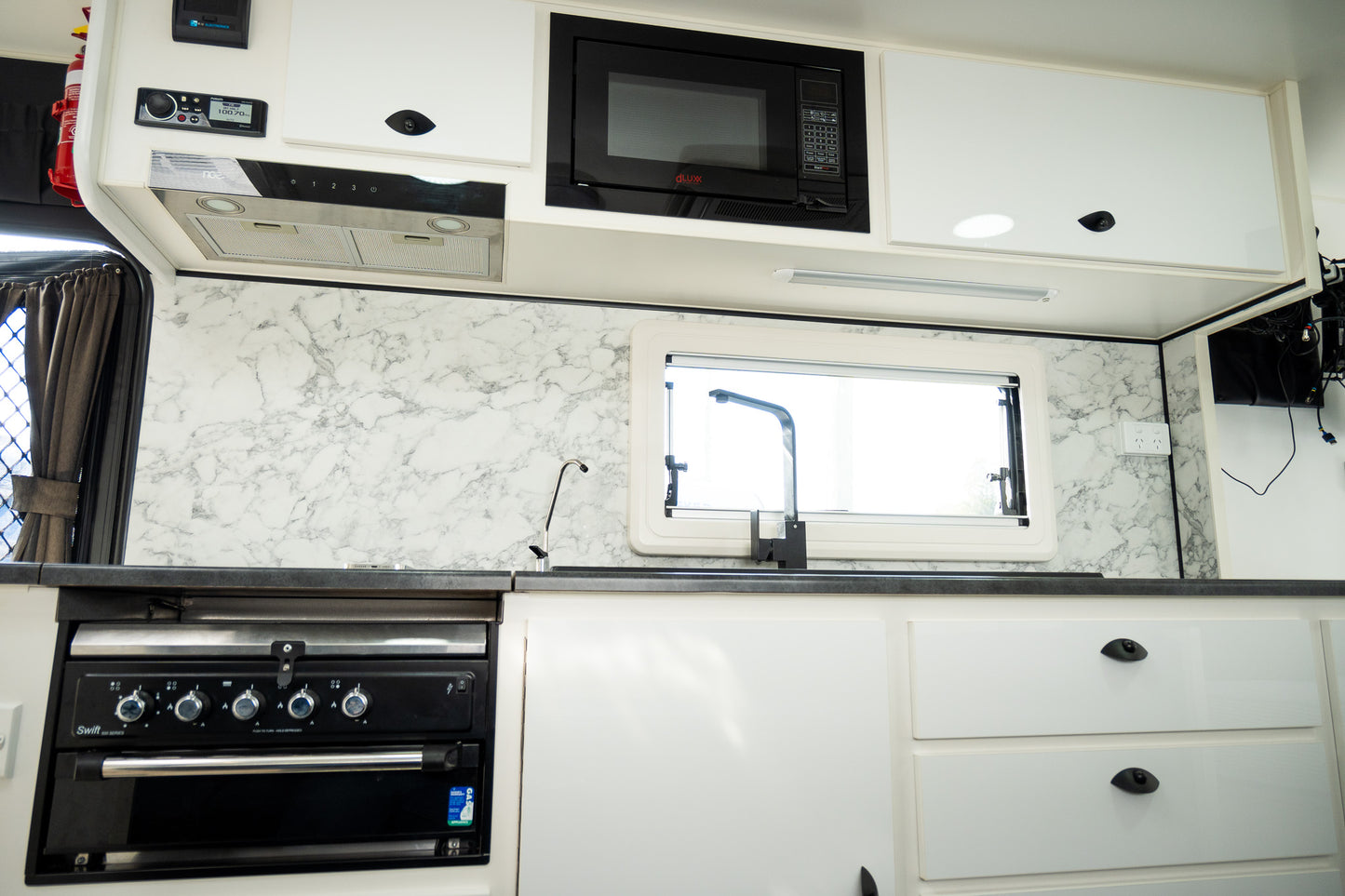 
                  
                    2020 RETREAT FRASER 216R
                  
                