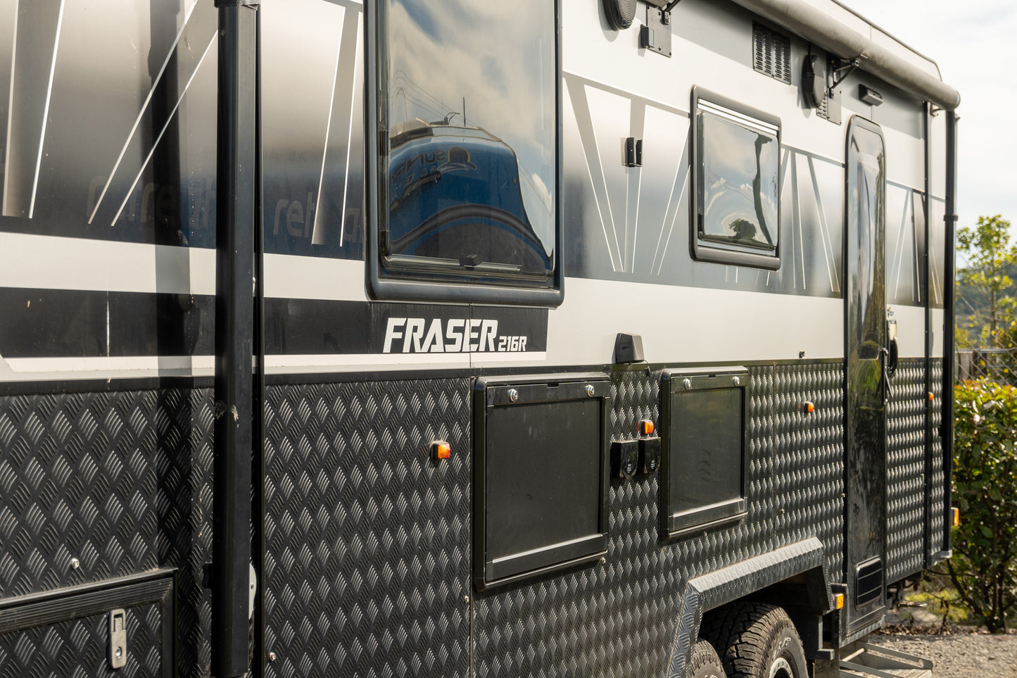 
                  
                    2020 RETREAT FRASER 216R
                  
                