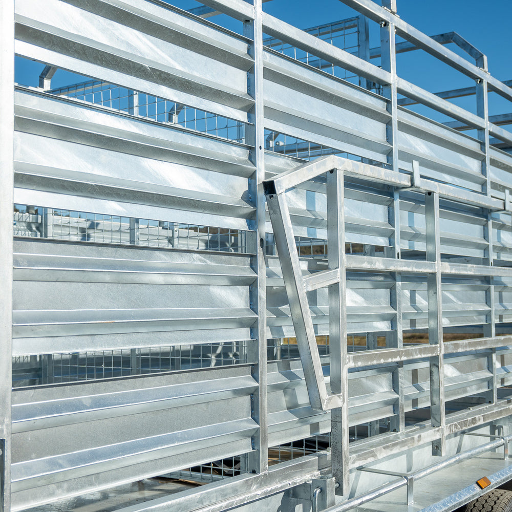 
                  
                    MAKS Cattle & Livestock Trailer
                  
                