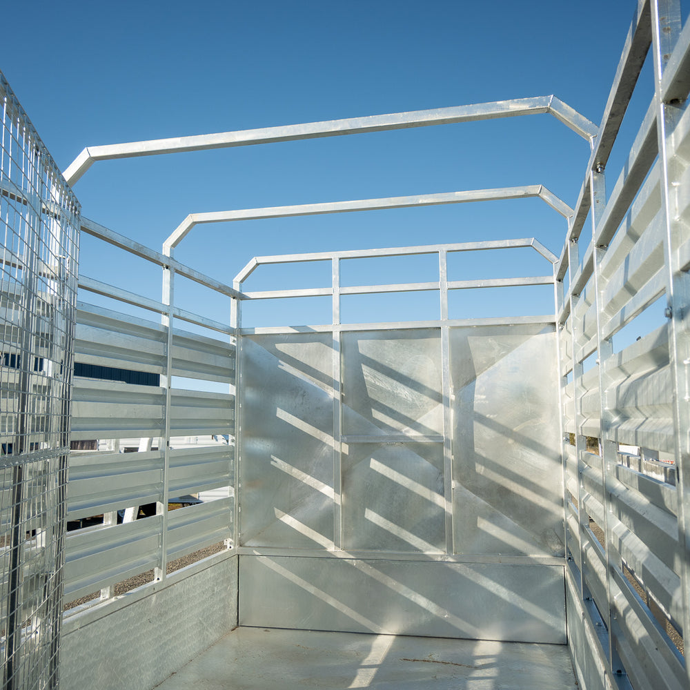 
                  
                    MAKS Cattle & Livestock Trailer
                  
                