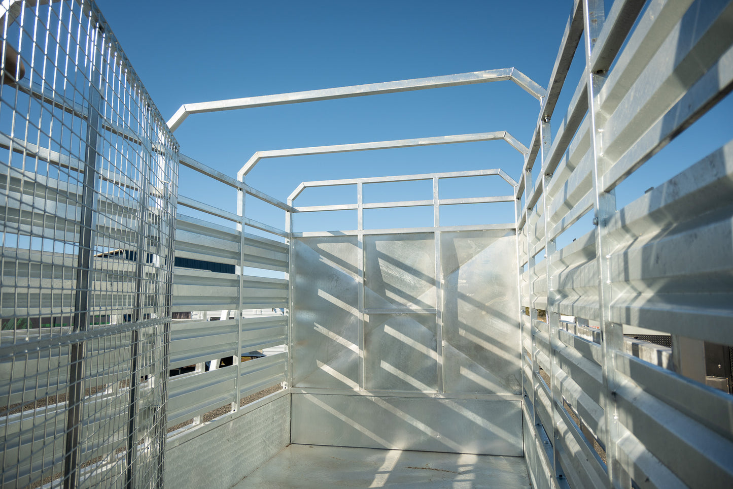 
                  
                    MAKS Cattle & Livestock Trailer
                  
                