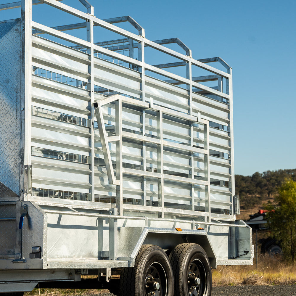 
                  
                    MAKS Cattle & Livestock Trailer
                  
                