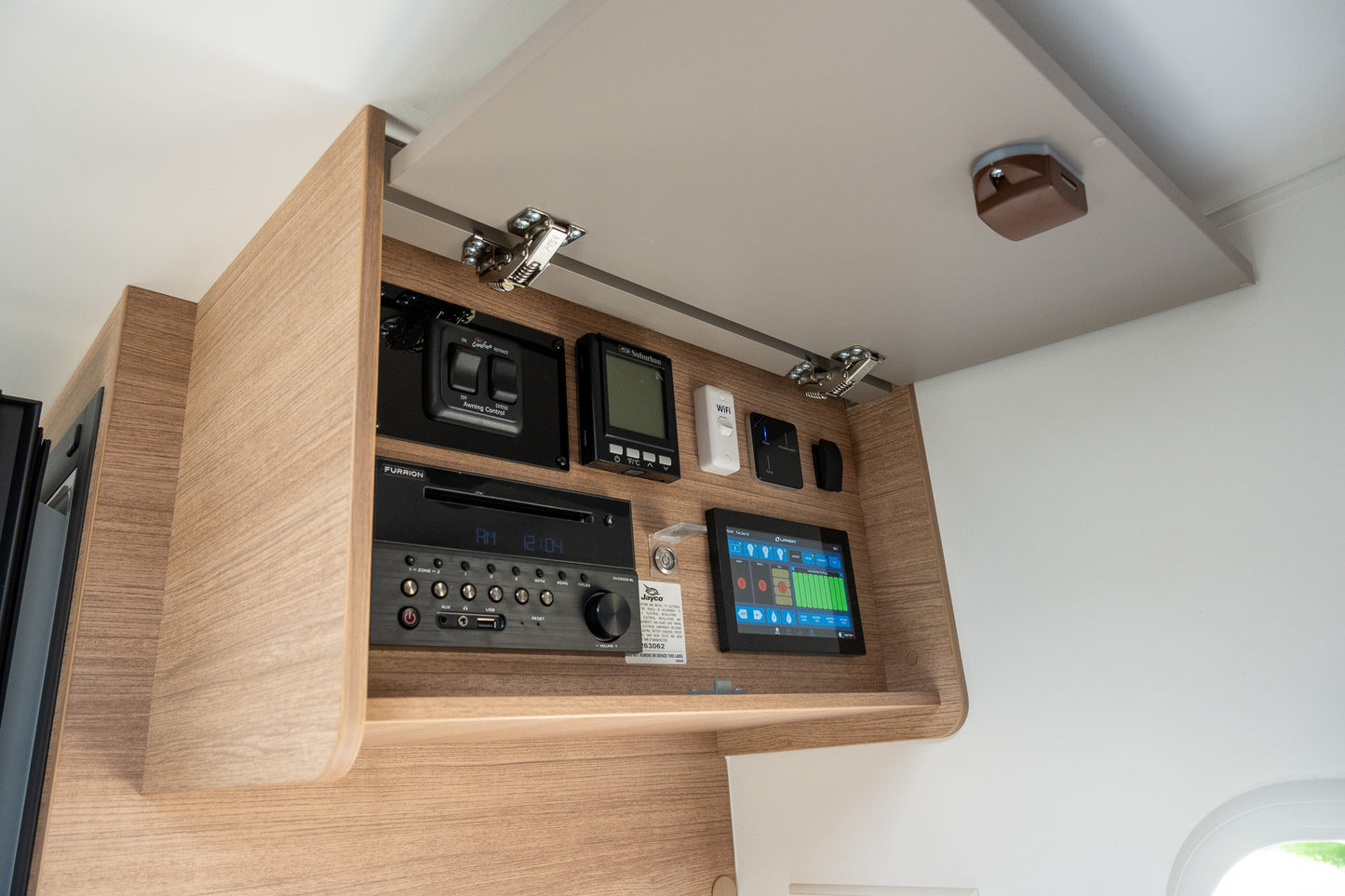 
                  
                    2024 Jayco Silverline 21'6"
                  
                