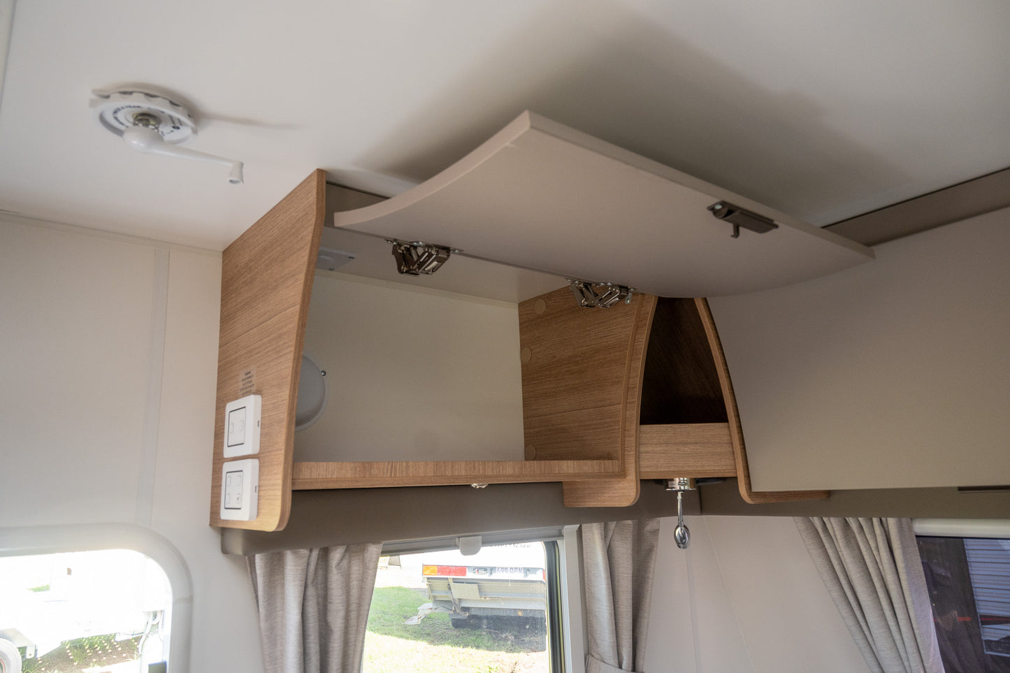 
                  
                    2024 Jayco Silverline 21'6"
                  
                