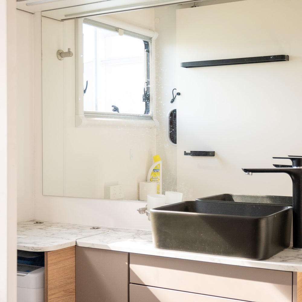 
                  
                    2024 Jayco Silverline 21'6"
                  
                