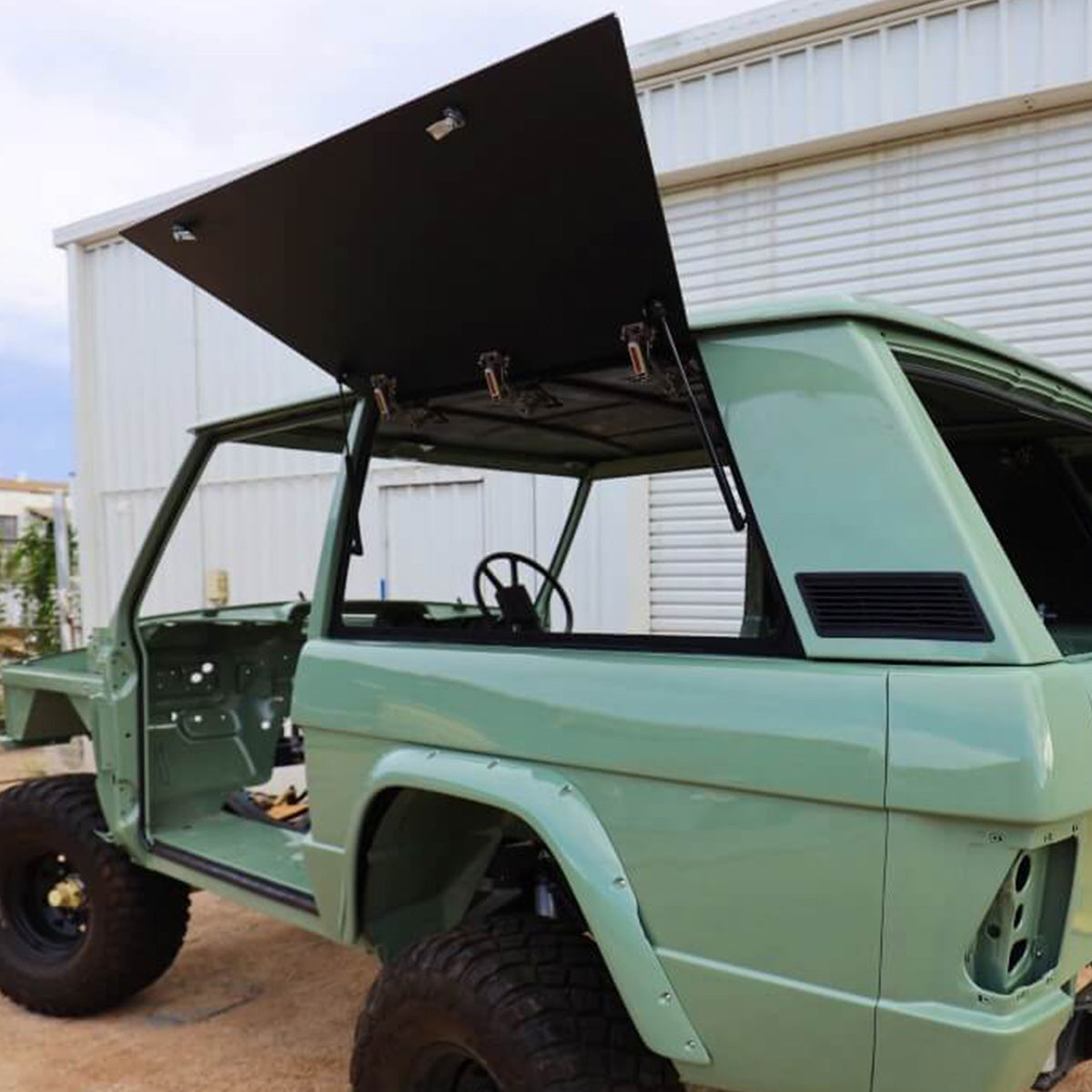 
                  
                    Emuwing Gullwing Window to Suit Range Rover Classic 2 Door
                  
                