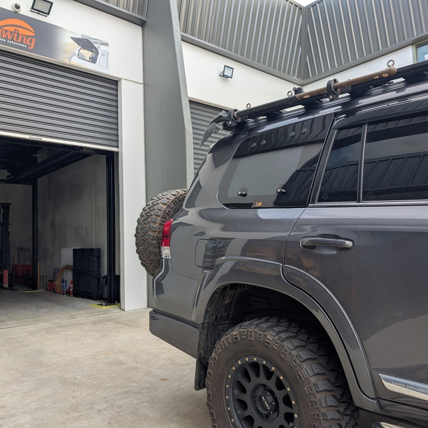 
                  
                    Emuwing Gullwing Window to Suit Toyota Land Cruiser 200 Series & Lexus LX570 (2008–2021)
                  
                