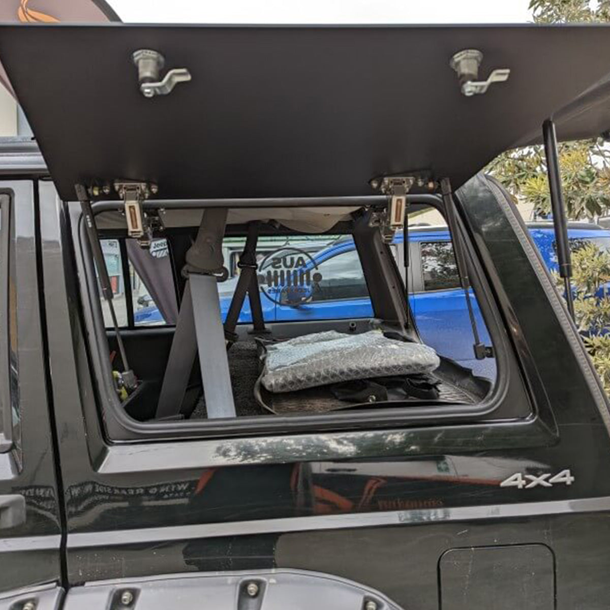 
                  
                    Emuwing Gullwing Window to Suit Jeep Cherokee XJ 4-Door (1984–2001)
                  
                