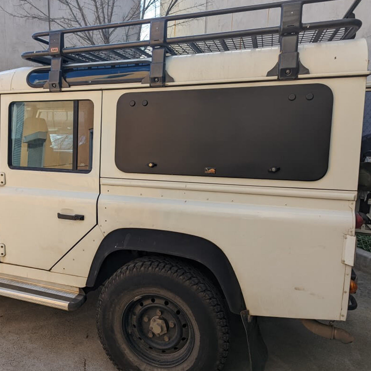 
                  
                    Emuwing Gullwing Window to Suit Land Rover Defender 90 & 110
                  
                