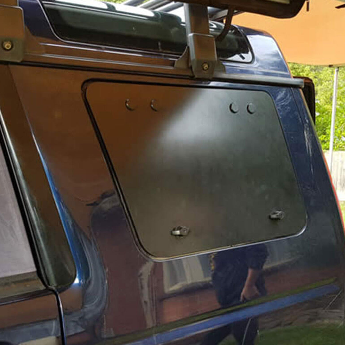 
                  
                    Emuwing Gullwing Window to Suit Land Rover Discovery 2 (4 Door)
                  
                