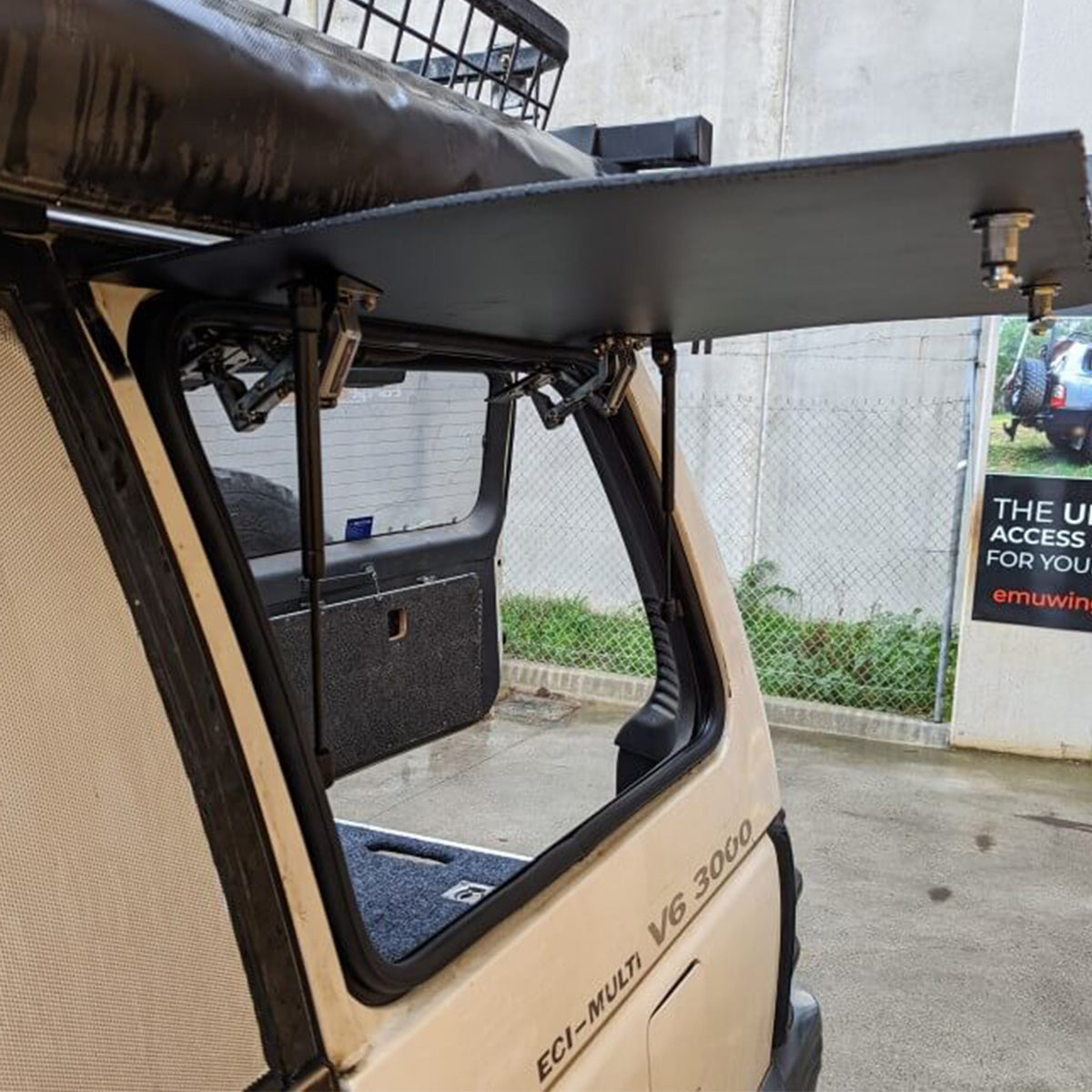 
                  
                    Emuwing Gullwing Window to Suit Mitsubishi Pajero Gen2 (NH, NJ, NK, NL) 1991–1998
                  
                