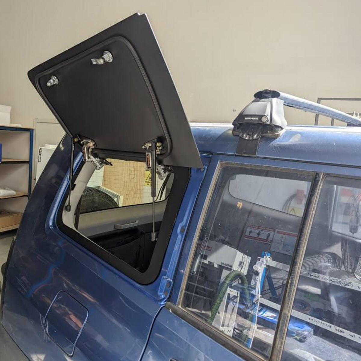 
                  
                    Emuwing Gullwing Window to Suit Mitsubishi Pajero Gen3 NM/NP (1999–2006)
                  
                