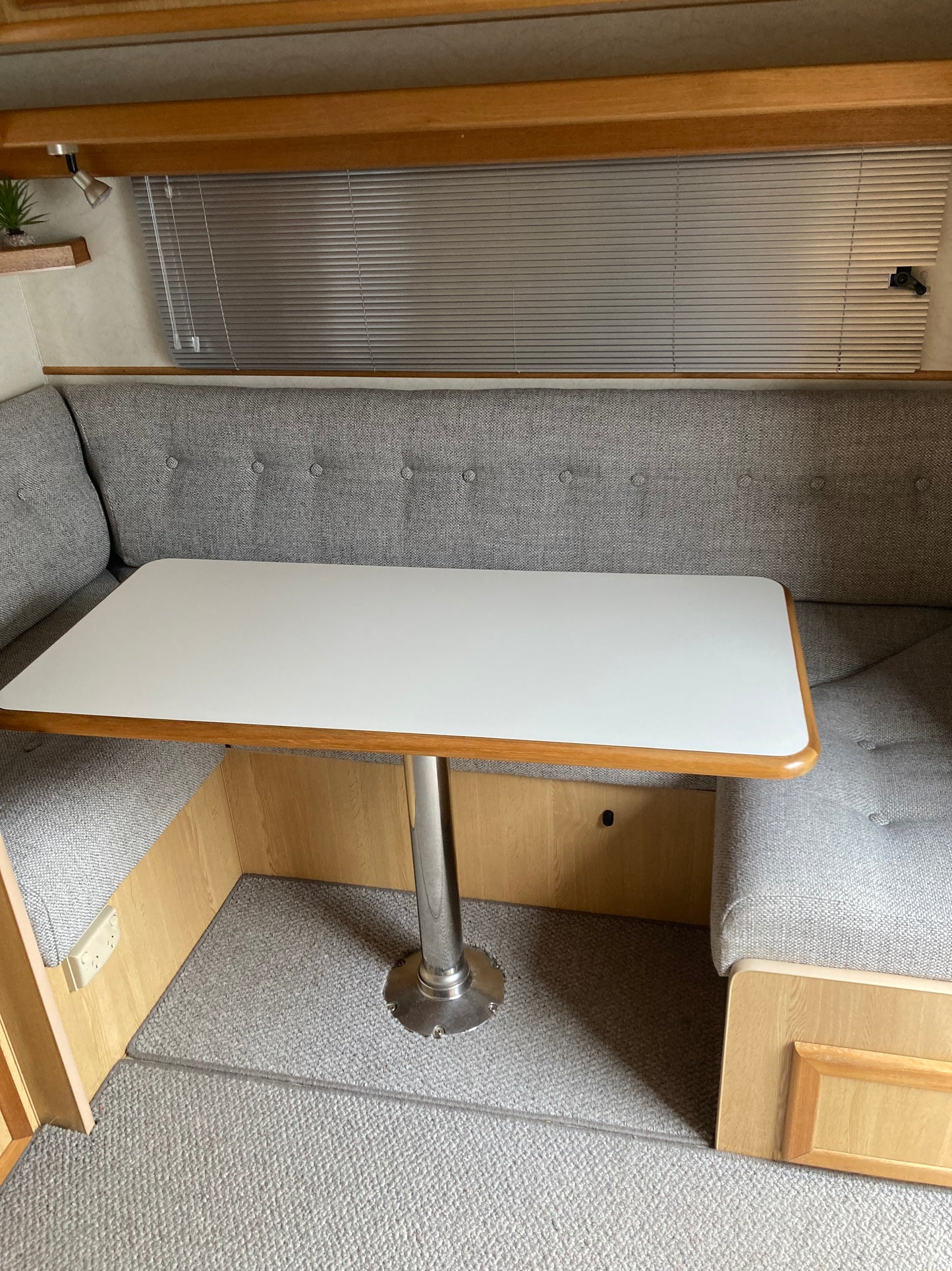 
                  
                    2004 Boroma Di Lusso 700st 23ft
                  
                