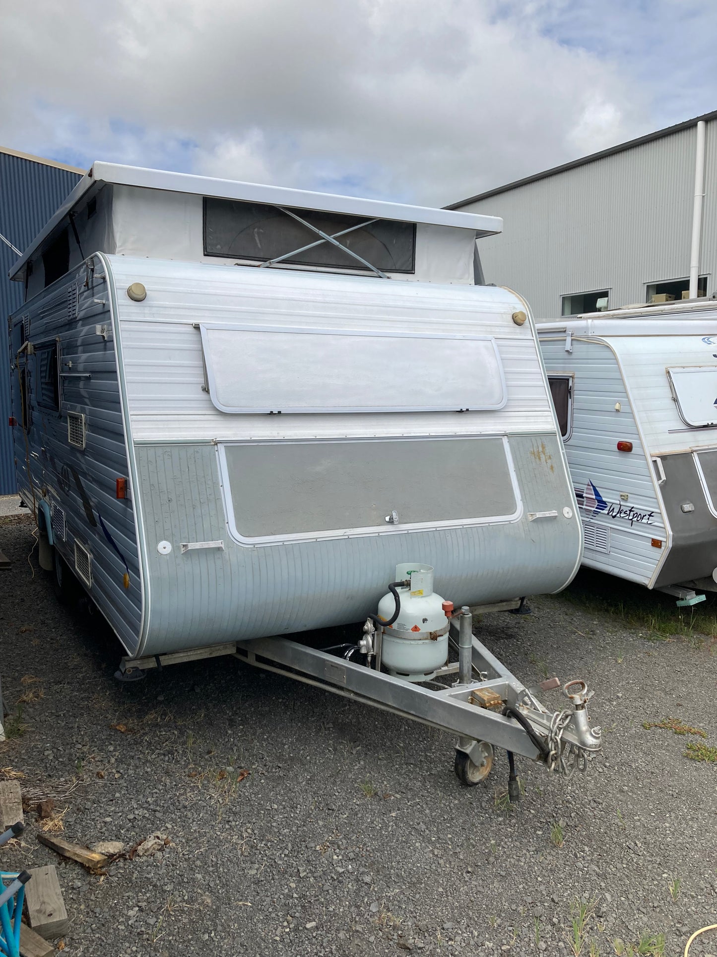 
                  
                    2003 Windsor Streamliner 17.5ft
                  
                