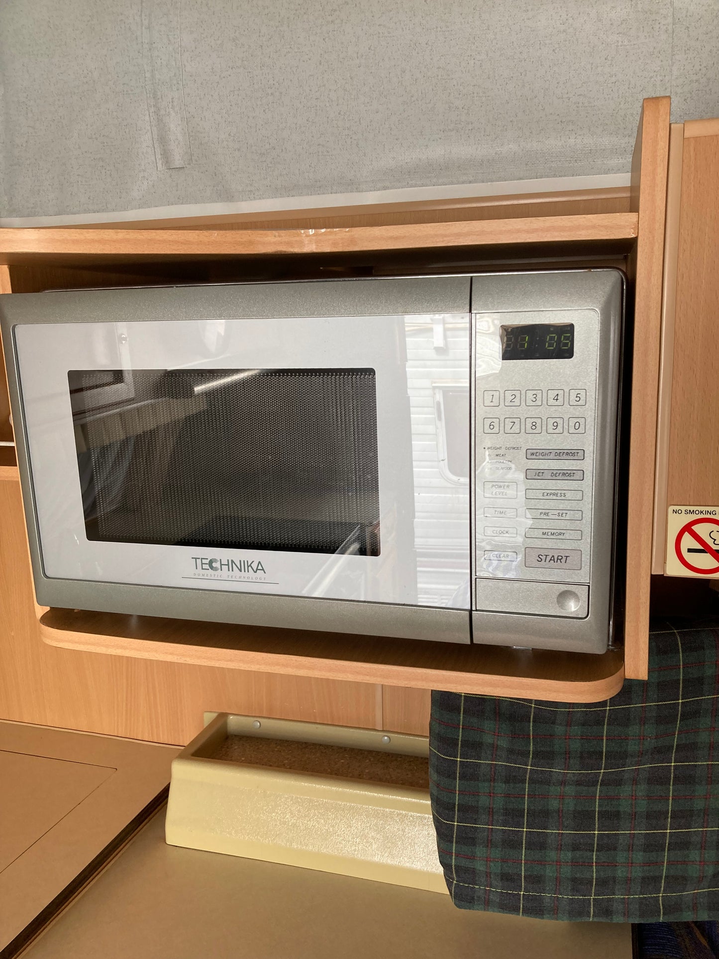 
                  
                    2003 Windsor Streamliner 17.5ft
                  
                