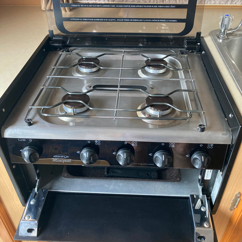 
                  
                    2003 Windsor Streamliner 17.5ft
                  
                