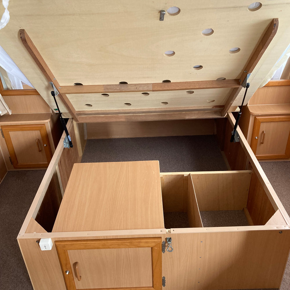 
                  
                    2003 Windsor Streamliner 17.5ft
                  
                