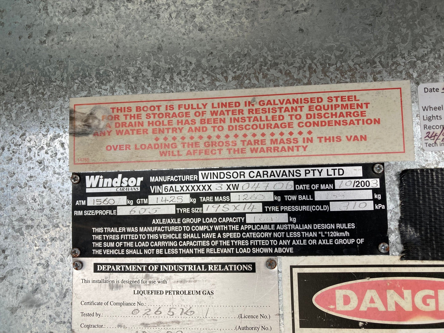 
                  
                    2003 Windsor Streamliner 17.5ft
                  
                