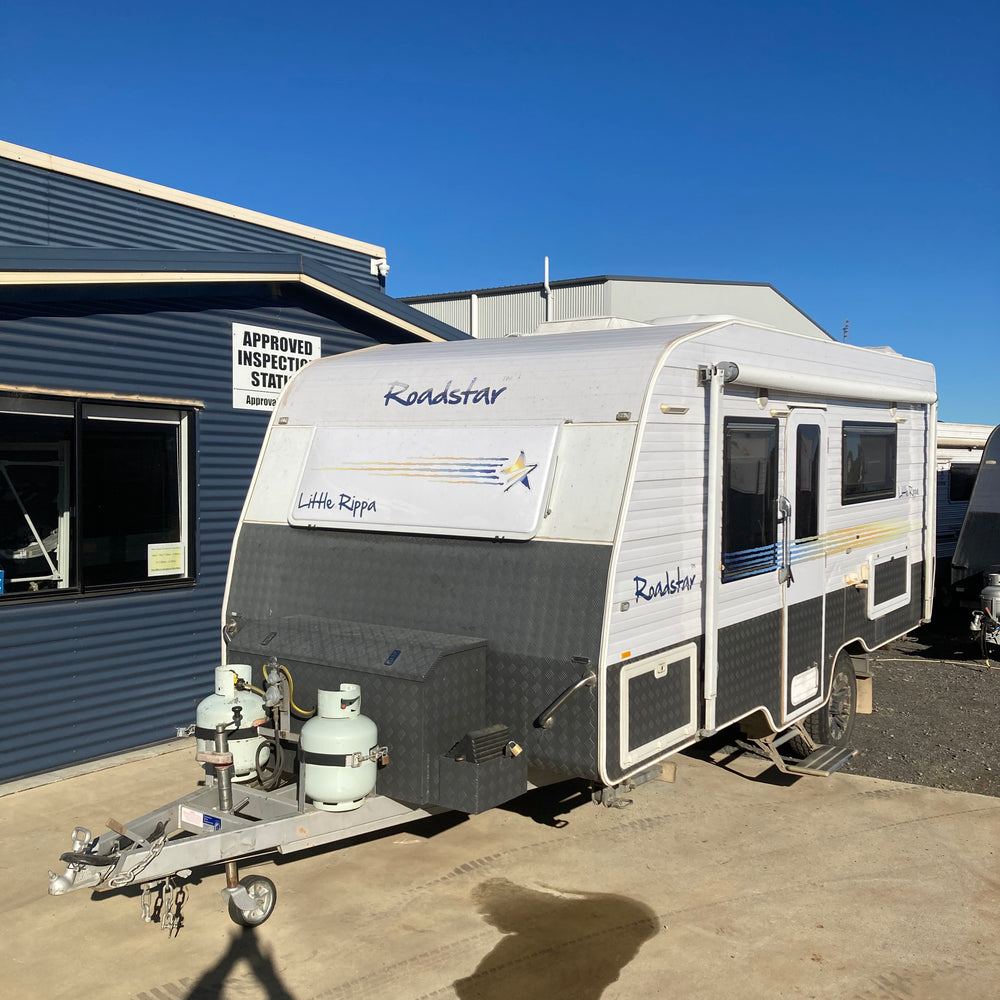 
                  
                    (SOLD) 2014 Roadstar Little Rippa 17.5ft
                  
                