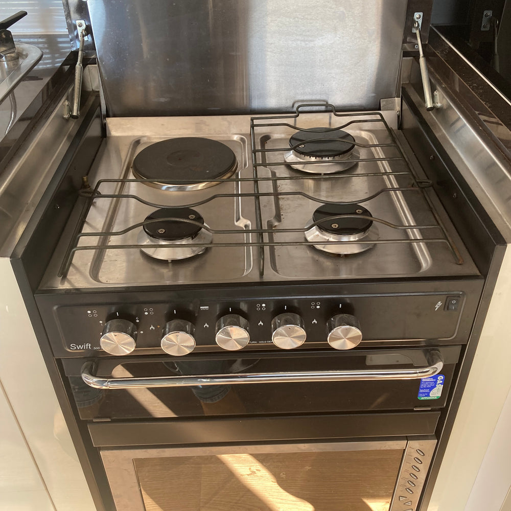 
                  
                    (SOLD) 2014 Roadstar Little Rippa 17.5ft
                  
                