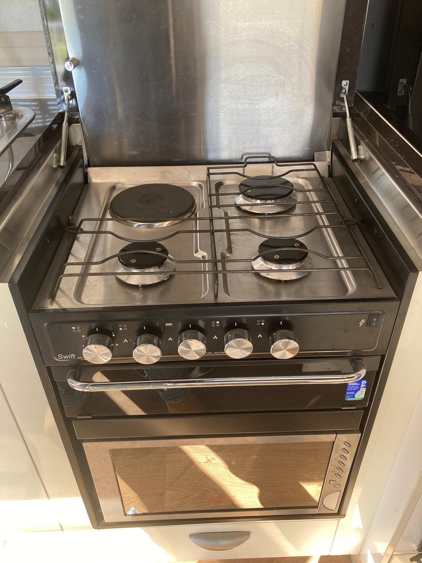 
                  
                    (SOLD) 2014 Roadstar Little Rippa 17.5ft
                  
                