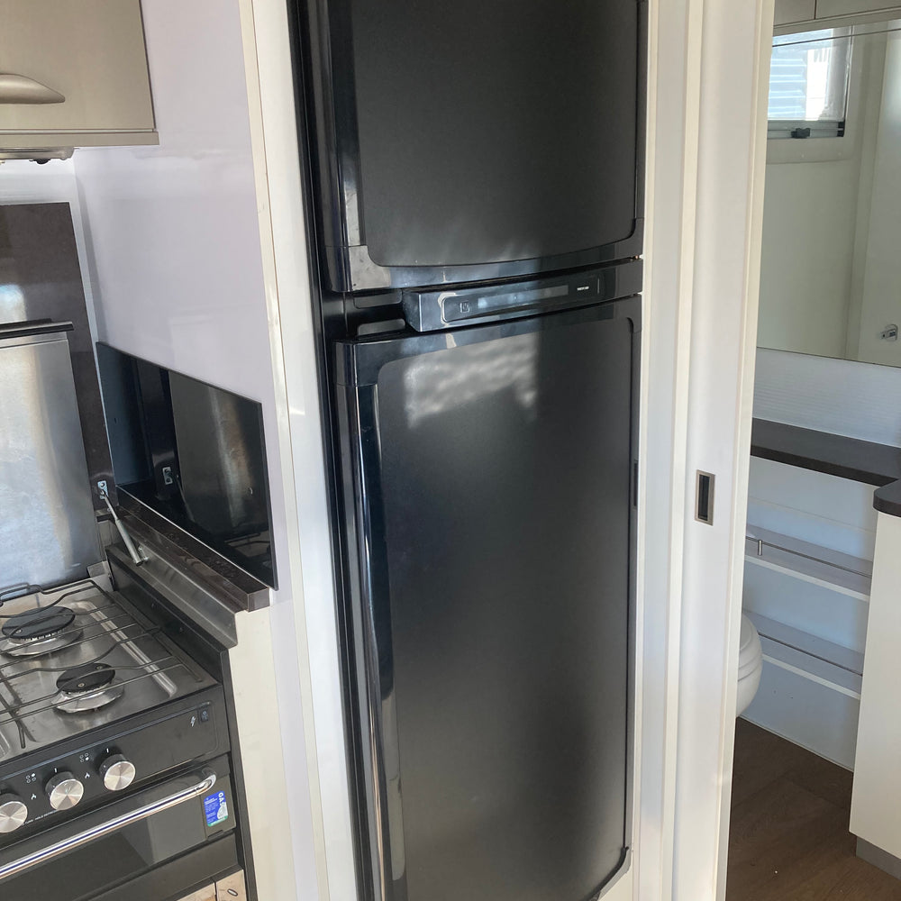 
                  
                    (SOLD) 2014 Roadstar Little Rippa 17.5ft
                  
                