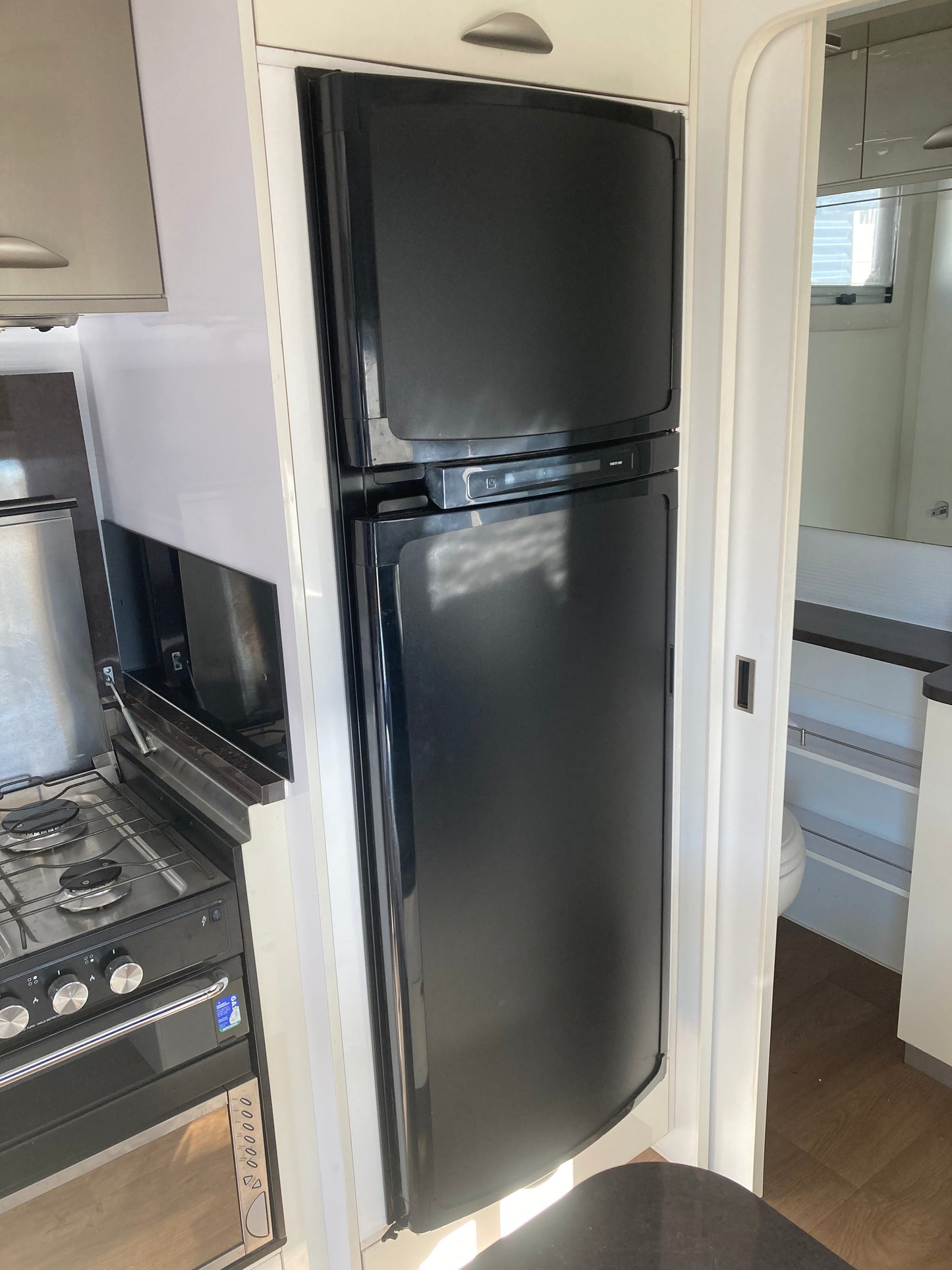 
                  
                    (SOLD) 2014 Roadstar Little Rippa 17.5ft
                  
                