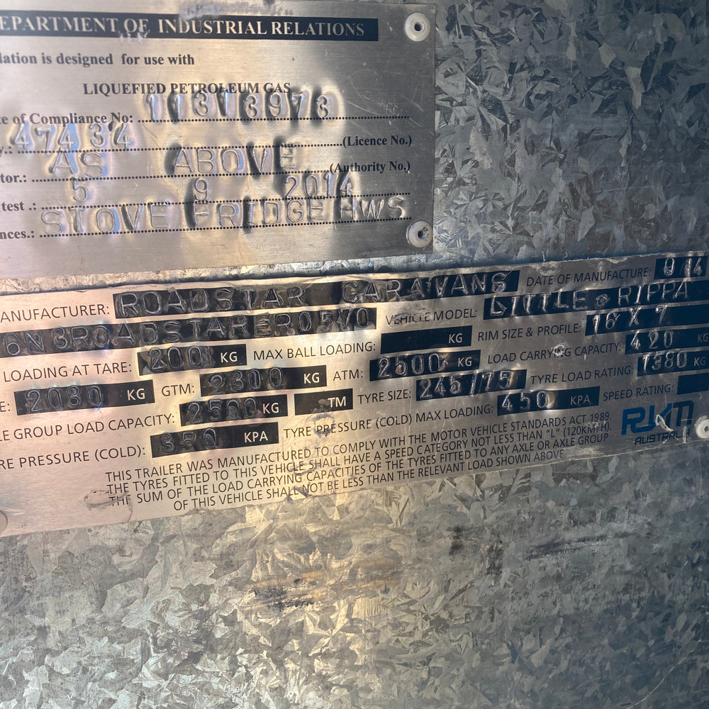 
                  
                    (SOLD) 2014 Roadstar Little Rippa 17.5ft
                  
                