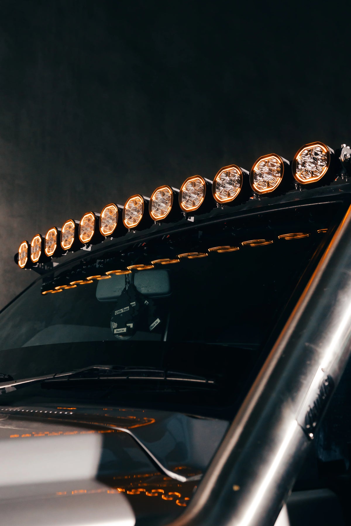 
                  
                    XPLR BAJA SERIES 50" LED Light Bar - 12 Lights
                  
                