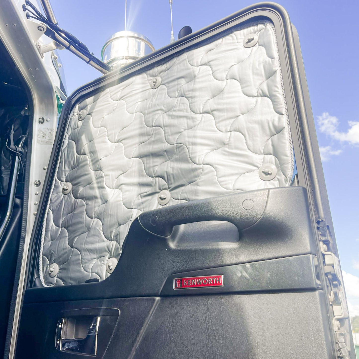
                  
                    Solar Screens for Kenworth C509
                  
                
