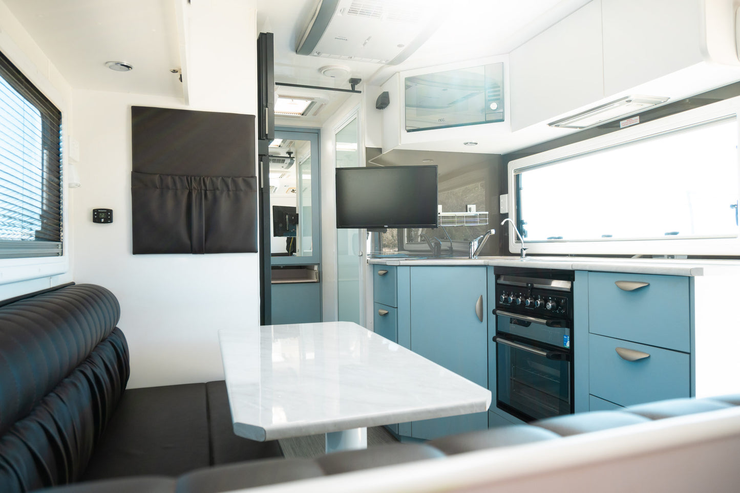 
                  
                    2020 Sunseeker Desert Storm
                  
                