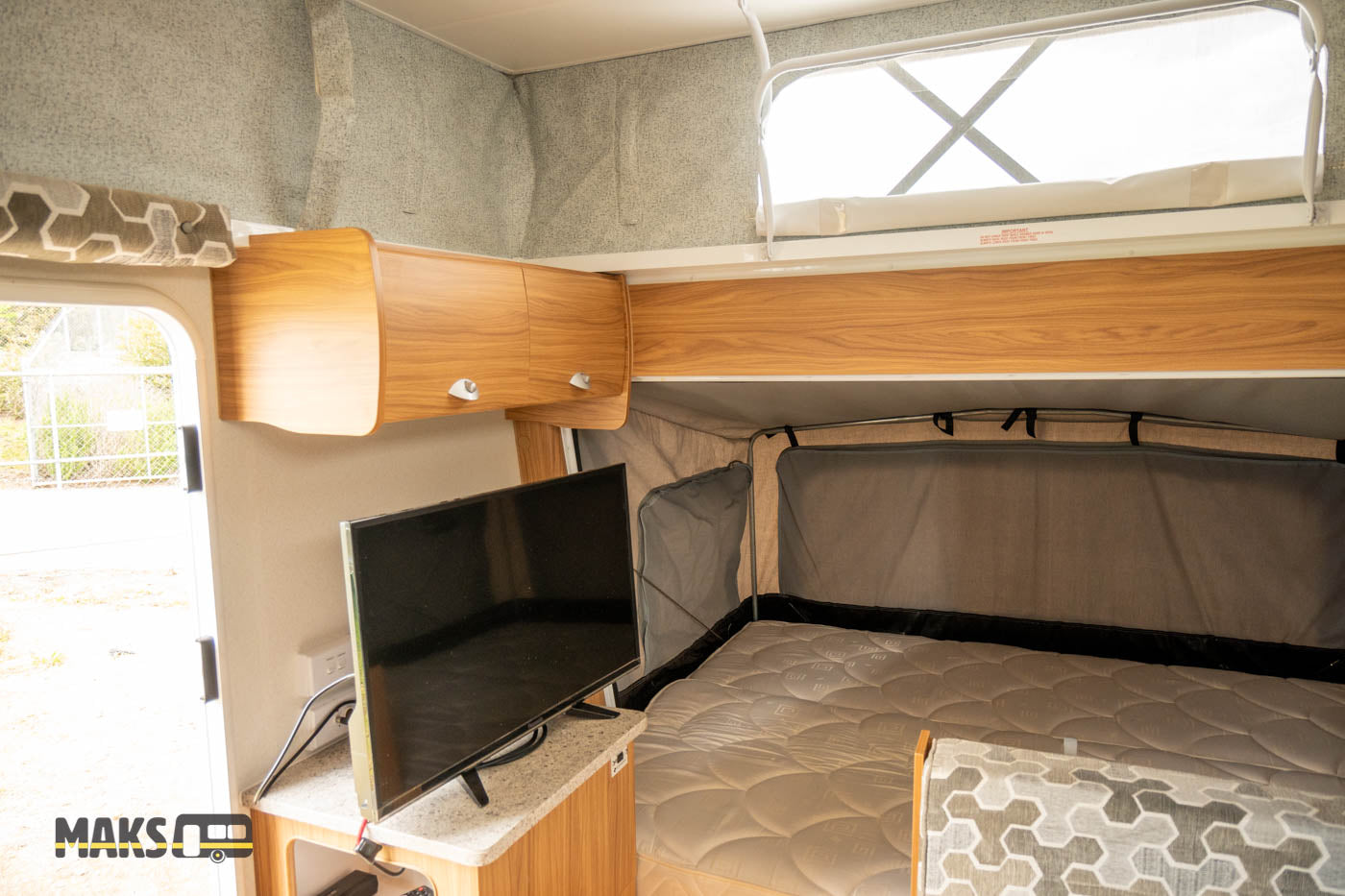 
                  
                    2018 Golf Savannah 16.5ft
                  
                