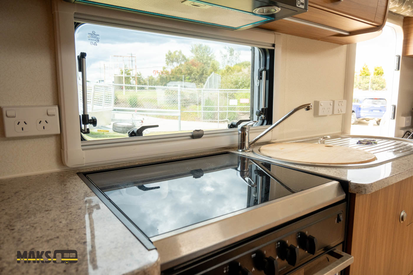 
                  
                    2018 Golf Savannah 16.5ft
                  
                