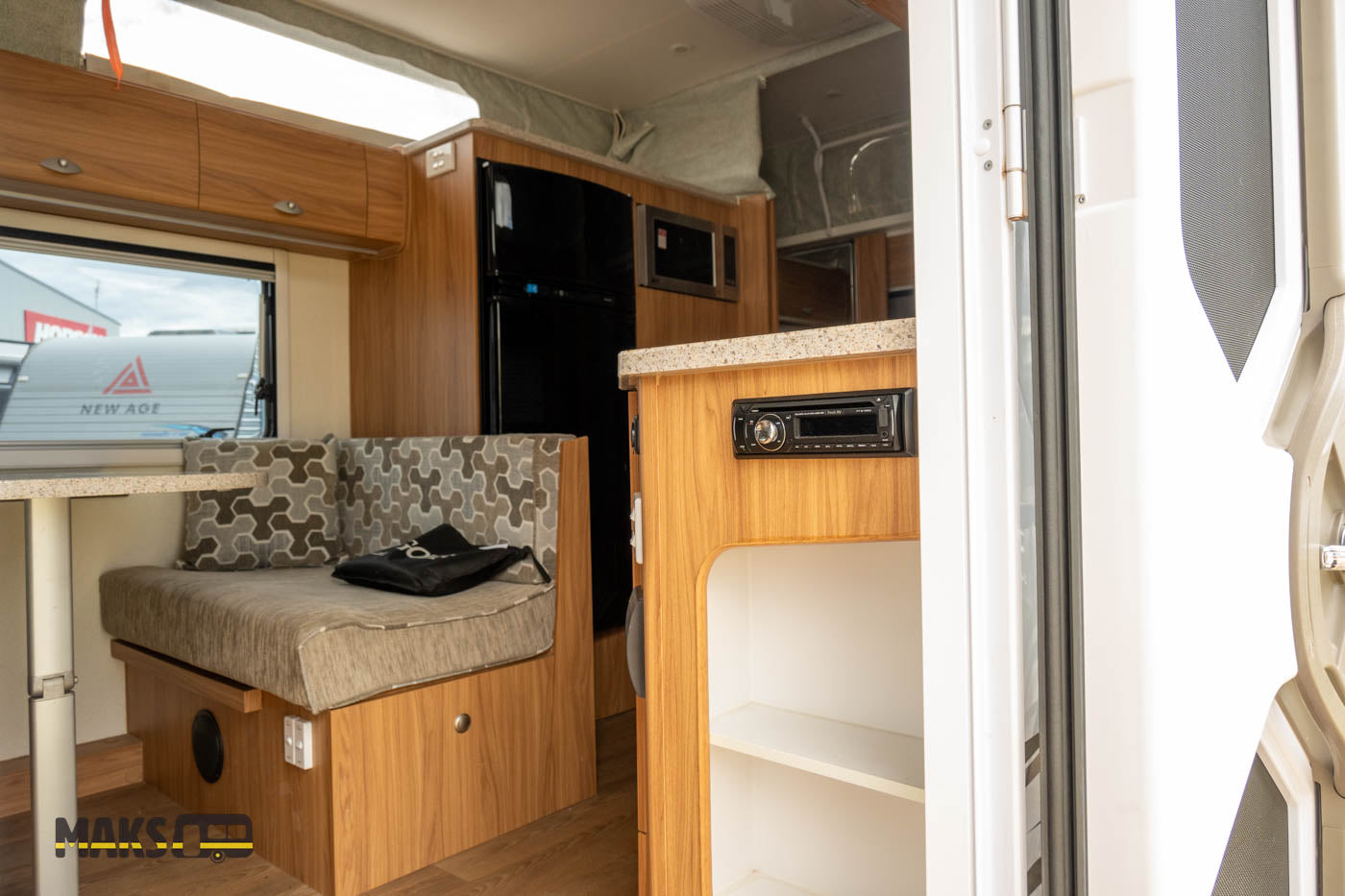 
                  
                    2018 Golf Savannah 16.5ft
                  
                