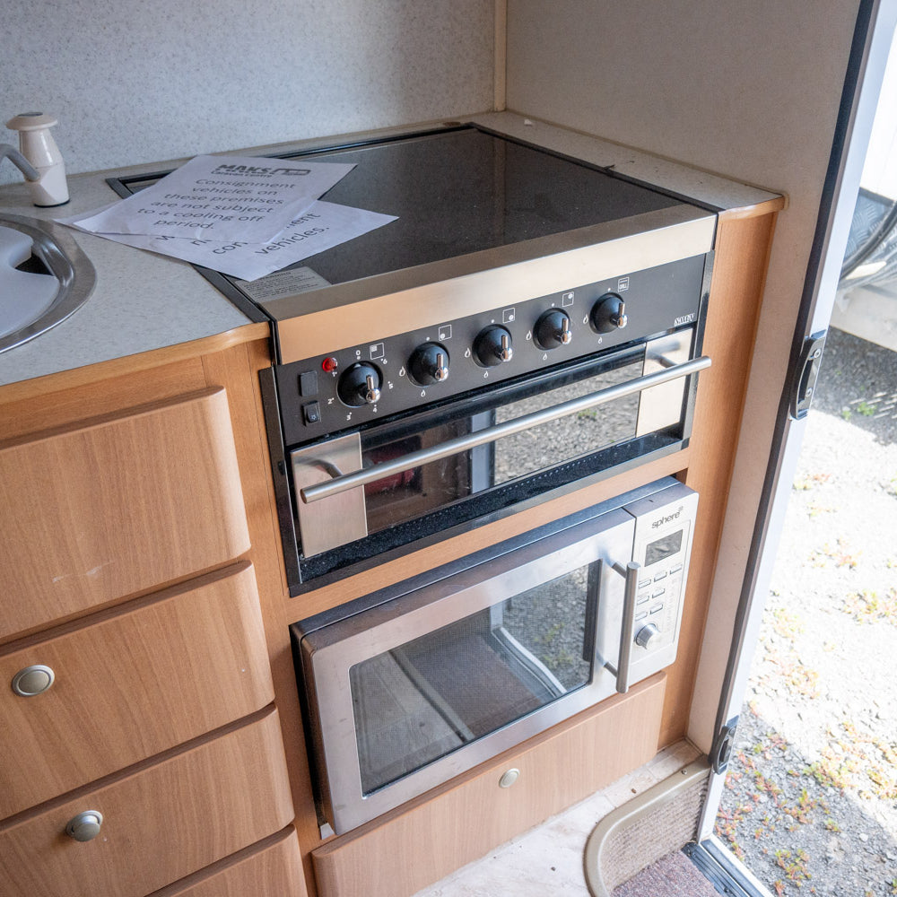 
                  
                    2010 Jayco Starcraft 14"
                  
                
